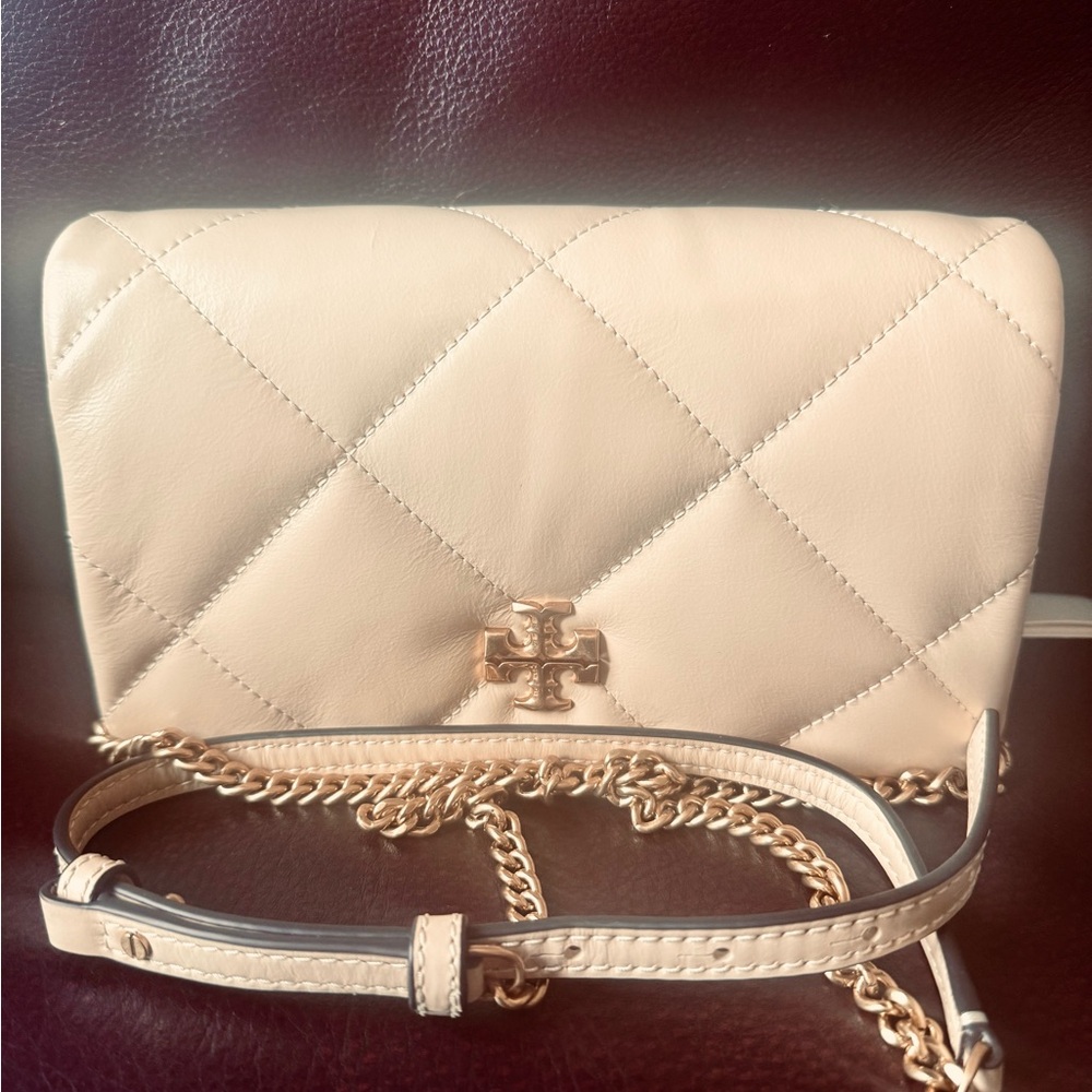 Brand new Tory Burch Kira Cream Quilted Leather Wallet on Chain